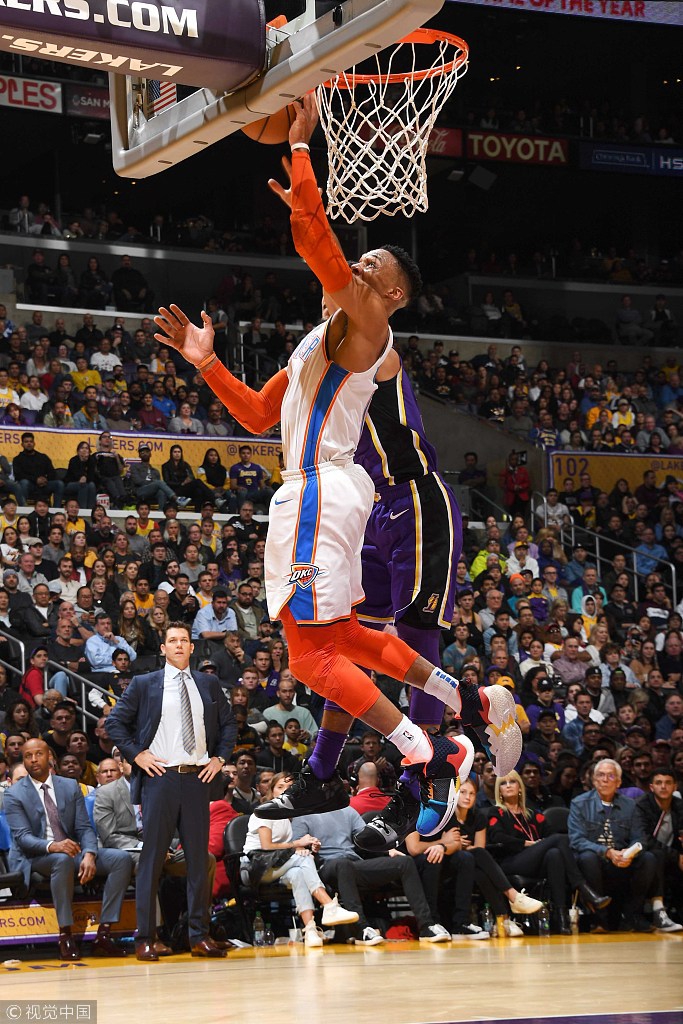 迈向更辉煌 迈向更辉煌