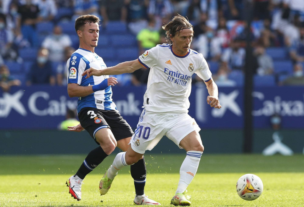 表现卓越的 表现卓越的